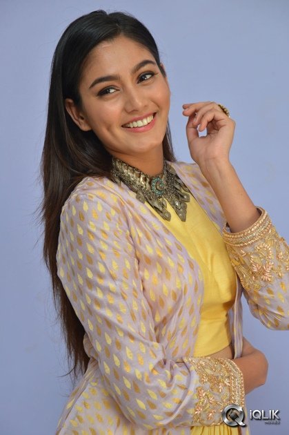 Sana-Maqbool-At-Mama-O-Chandamama-Movie-Press-Meet